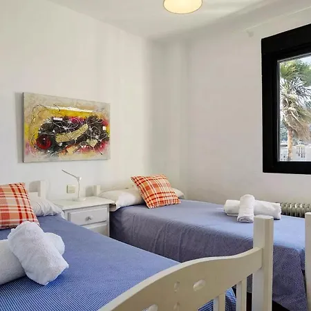 Semifrontal Con Vistas A Pie De Playawifi Apartment